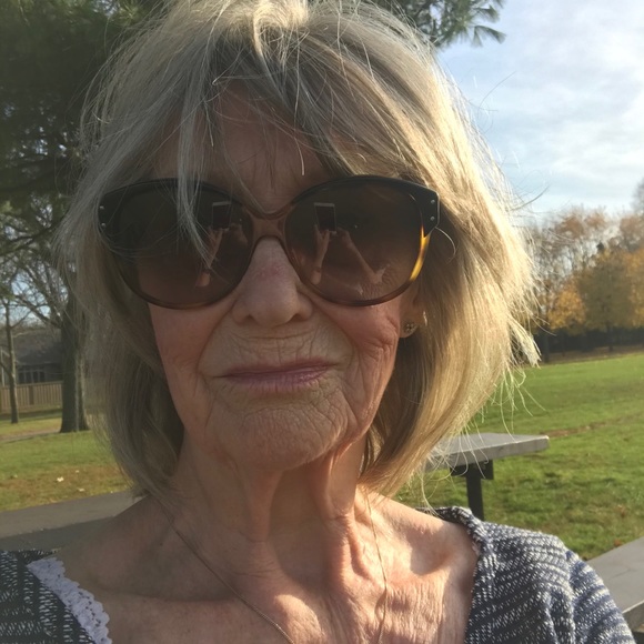 Meet your Posher, Barbara - Picture 2 of 2